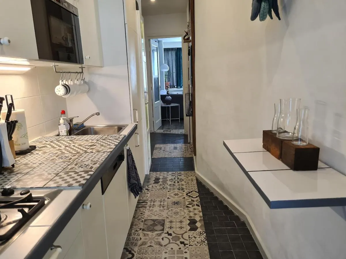 1 Bedroom 15 Min By Tram To Amsterdam Centre! 0*,  Netherlands
