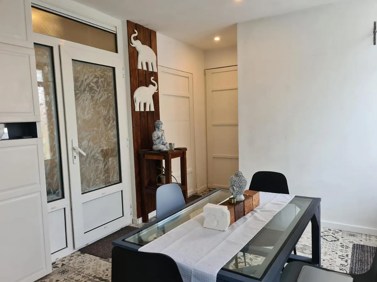 Apartment 1 Bedroom 15 Min By Tram To Amsterdam Centre!