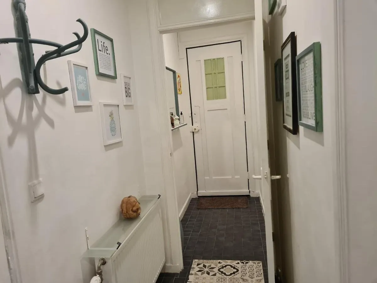 1 Bedroom 15 Min By Tram To Amsterdam Centre!